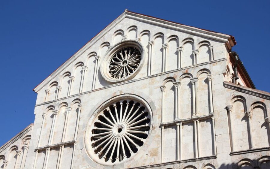 Zadar: Guided Old Town History Walking Tour - St. Donatus Church and St. Anastasia’s Cathedral