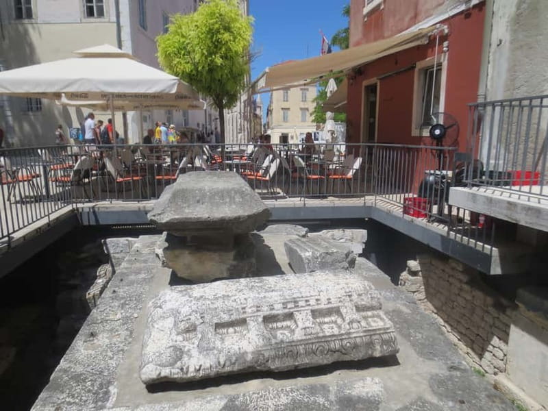 Zadar: Guided Walking Tour - Meeting details, cancellation, and accessibility