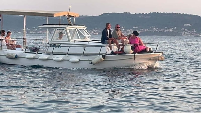 Zadar: Half-day trip wooden boat with drinks - ALL INCLUSIVE - The return ride completes a compact circuit