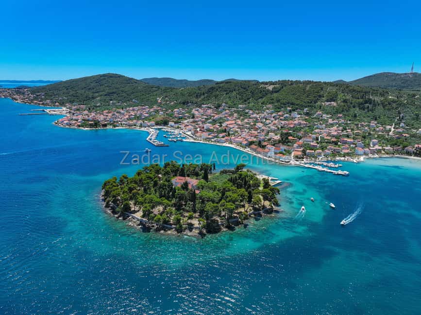 Zadar: Island Hopping Speedboat Adventure with Aperol Spritz - Stop two: a small island village and time to wander