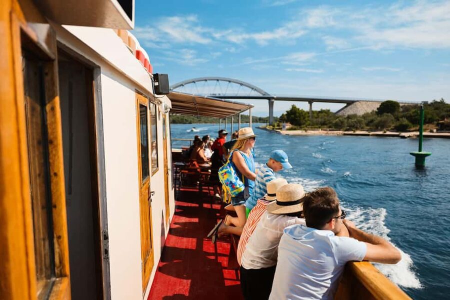 Zadar: Kornati and Telašćica Cruise with Ticket Included - Levrnaka Island: swim or climb for the view