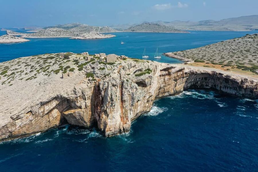 Zadar: Kornati and Telašćica Cruise with Ticket Included - The boat, the crew, and the feel of the day