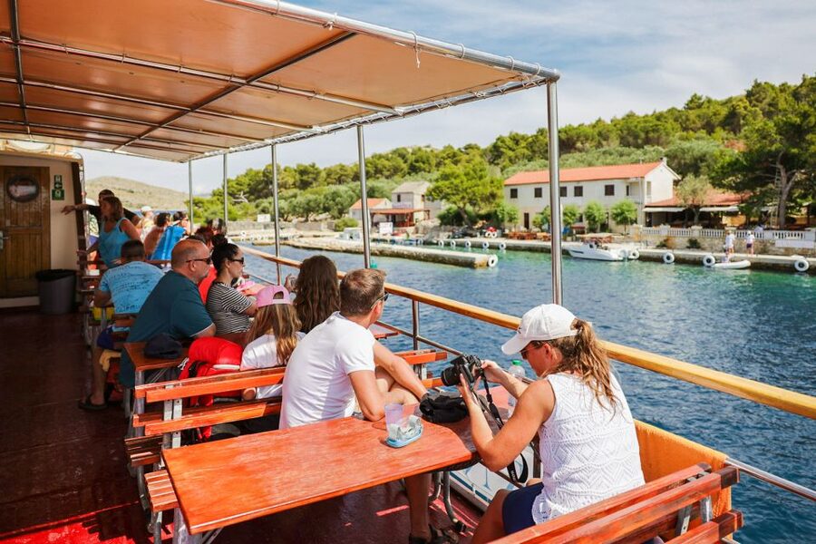 Zadar: Kornati and Telašćica Full-Day Boat Trip with Lunch - What to Pack for the Day