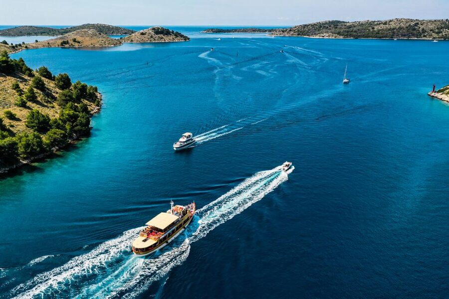 Zadar: Kornati and Telašćica Full-Day Boat Trip with Lunch - Lunch on the Boat: Simple Food That Does the Job