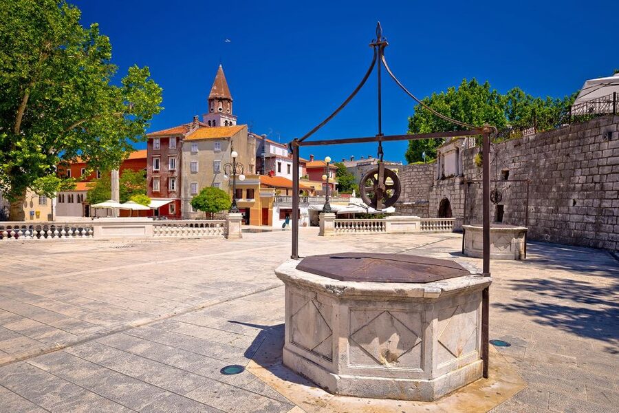 Zadar: Old Town Evening Group Guided Walking Tour - Why This 70-Minute Zadar Walk Works