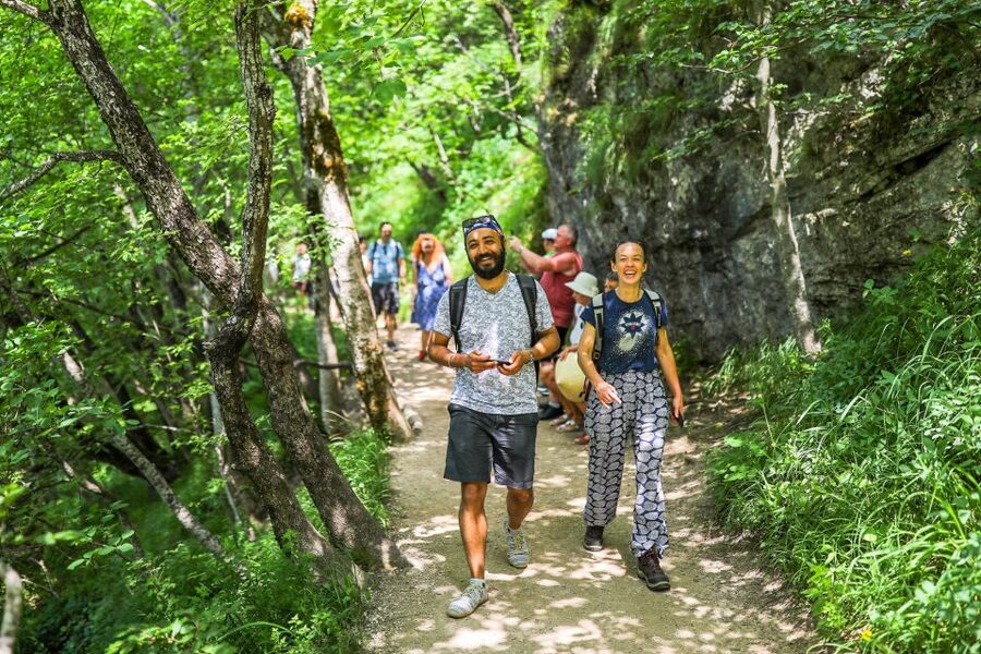 Zadar: Plitvice Lakes Full-Day Guided Tour with a Boat Ride - What to Pack for Plitvice