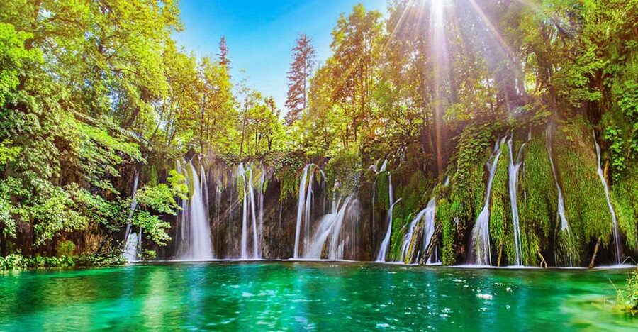 Zadar: Plitvice Lakes with Boat Ride and Zadar Old Town Tour - Leaving Zadar for Croatia’s great water park
