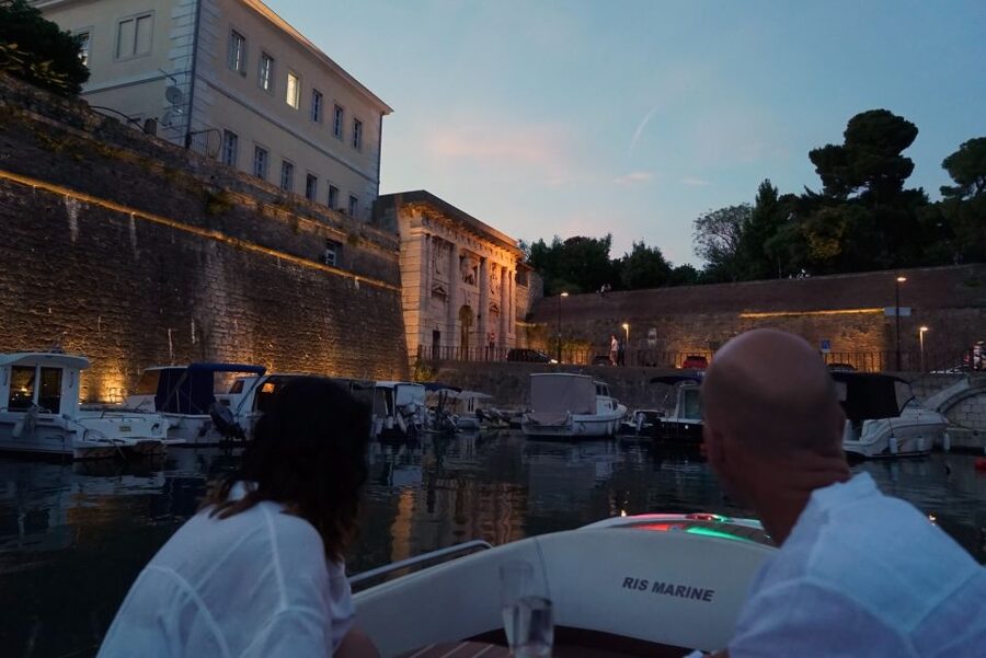 Zadar: Sunset & Nighttime Cruise with Sparkling Wine - What the guides add to the experience