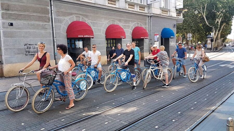 Zagreb: 2.5-Hour Highlights Bike Tour - Tkalčićeva Street and the Bloody Bridge