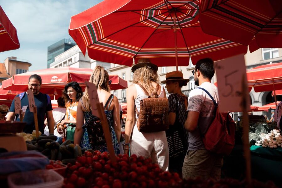 Zagreb: Food Tour with Tastings - Should you book it?