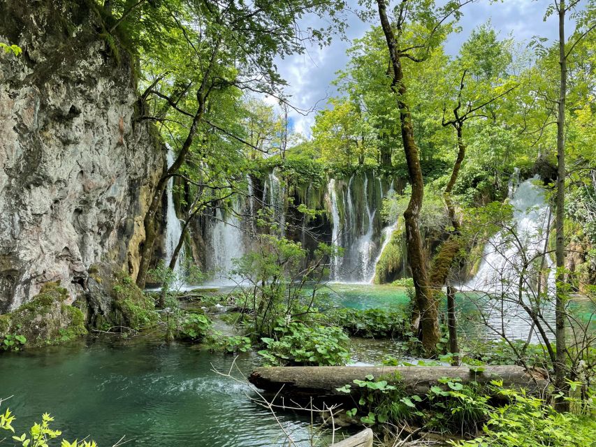 Zagreb: Rastoke & Plitvice Lakes Guided Tour with Ticket - Four and a half hours among the lakes
