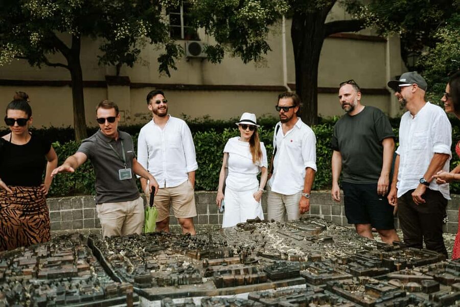 Zagreb: Restaurants, Food & Old Town Walking Tour - Starting at Ban Jelačić Square